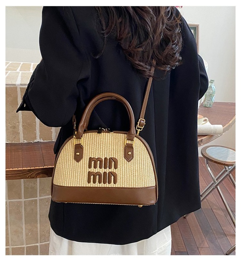 Luxe Essential Designer Diaper - Luxury Bags Must Have avaliação e preço