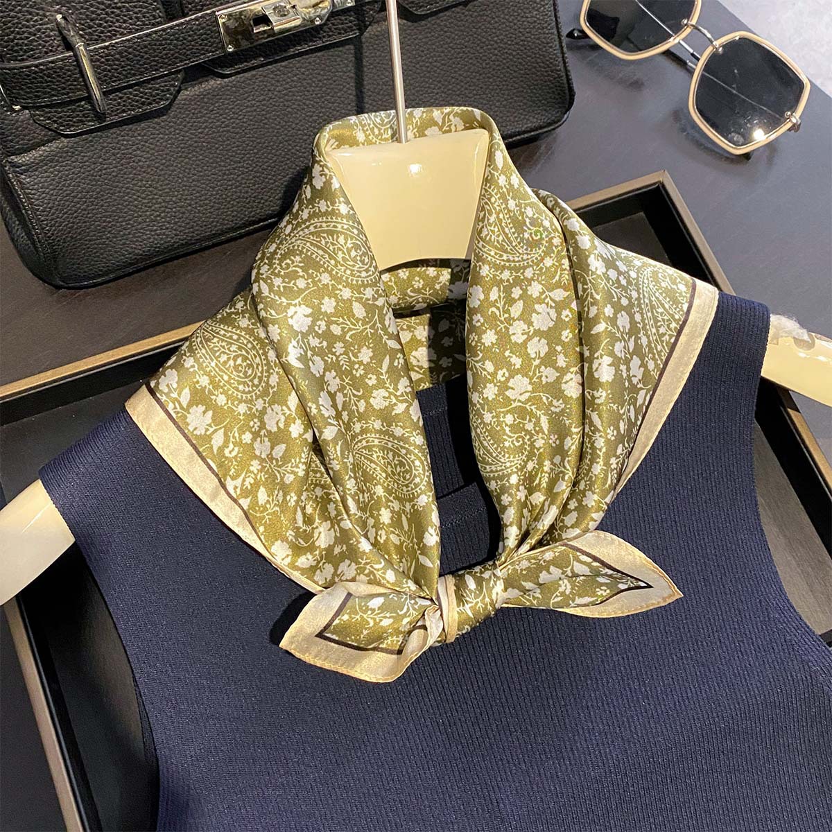 Luxury 100% Pure Silk Square S - Discount Luxury Bags avaliação e preço