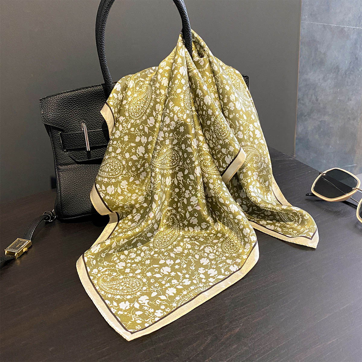 Luxury 100% Pure Silk Square S - Discount Luxury Bags avaliação e preço