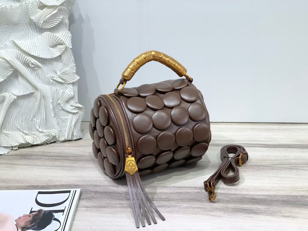 Retro Button Leather Handbags  - Luxury Bags Youtube avaliação e preço